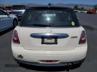 2012 MINI Hardtop with VIN WMWSU3C5XCT185907, listed as a Copart auction lot 60842065 with 81,221 mi miles and Salvage title. Bid and sale history available at DreamBid. Image 6.