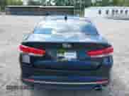 2016 Kia Optima EX z VIN 5XXGU4L34GG053308, wystawiony jako IAAI lot #42446166 z przebiegiem 127 971 mil mil oraz . Historia ofert i sprzedaży dostępna na DreamBid. Obrazek 16.