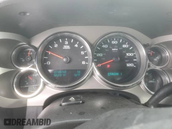2013 Chevrolet Silverado 3500 z VIN 1GB3K0CG1DF181696, wystawiony jako Copart lot #88533295 z przebiegiem 58 218 mil mil oraz Szkoda całkowita • Salvage title. Historia ofert i sprzedaży dostępna na DreamBid. Obrazek 9.