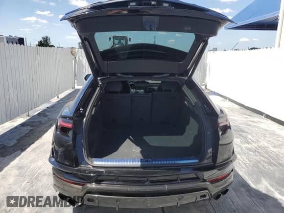 2023 Lamborghini Urus Performante z VIN ZPBUC3ZL9PLA23771, wystawiony jako Copart lot #49268085 z przebiegiem 15 270 mil mil oraz Szkoda całkowita • Salvage title. Historia ofert i sprzedaży dostępna na DreamBid. Obrazek 6.