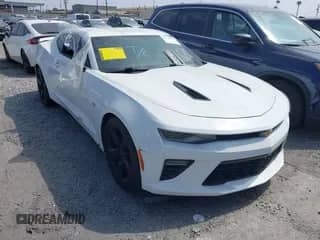 2017 Chevrolet Camaro 1SS z VIN 1G1FE1R7XH0162627, wystawiony jako IAAI lot #42515757 z przebiegiem 73 524 mil mil oraz . Historia ofert i sprzedaży dostępna na DreamBid. Obrazek 1.
