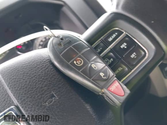 2018 Ram 1500 Big Horn z VIN 1C6RR7LG7JS255577, wystawiony jako IAAI lot #41931201 z przebiegiem 95 671 mil mil oraz . Historia ofert i sprzedaży dostępna na DreamBid. Obrazek 11.