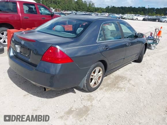 2007 Honda Accord LX SE с VIN 1HGCM56397A092408, выставлен на аукционе IAAI как лот 43351852 с пробегом 222 589 миль миль и . История ставок и продаж доступна на DreamBid. Изображение 4.