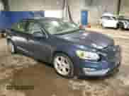 2015 Volvo S60 T5 Drive-E Premier with VIN YV126MFK9F1354636, listed as a Copart auction lot 61228855 with 143,125 mi miles and Salvage title. Bid and sale history available at DreamBid. Image 13.