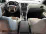 2011 Chevrolet Traverse 2LT z VIN 1GNKRJED2BJ410139, wystawiony jako Copart lot #85879085 z przebiegiem 183 266 mil mil oraz Szkoda całkowita • Salvage title. Historia ofert i sprzedaży dostępna na DreamBid. Obrazek 8.