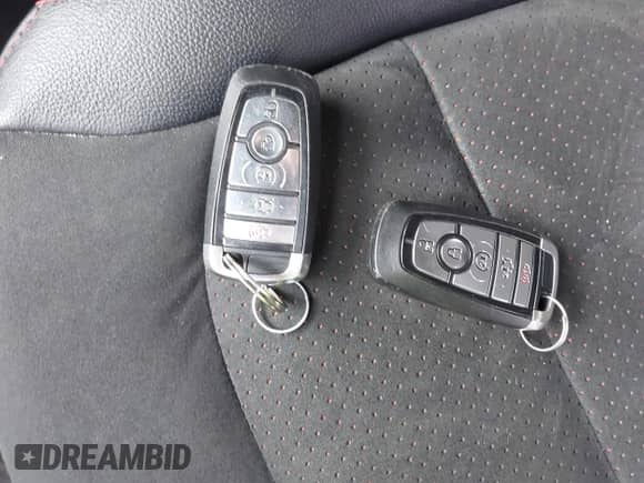 2018 Ford Explorer XLT z VIN 1FM5K8DH9JGC06811, wystawiony jako IAAI lot #43537534 z przebiegiem 135 099 mil mil oraz . Historia ofert i sprzedaży dostępna na DreamBid. Obrazek 11.