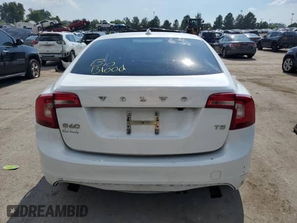 2014 Volvo S60 T5 с VIN YV1612FS6E1295211, выставлен на аукционе Copart как лот 68527425 с пробегом Не указан миль и Списание • Salvage title. История ставок и продаж доступна на DreamBid. Изображение 6.