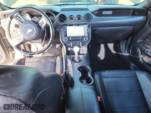 2017 Ford Mustang GT z VIN 1FA6P8CF2H5272235, wystawiony jako Copart lot #82162045 z przebiegiem 83 940 mil mil oraz Szkoda całkowita • Salvage title. Historia ofert i sprzedaży dostępna na DreamBid. Obrazek 8.