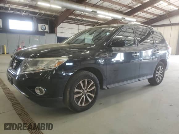 2015 Nissan Pathfinder SV with VIN 5N1AR2MM2FC639017, listed as a Copart auction lot 55465425 with 127,774 mi miles and Clean title. Bid and sale history available at DreamBid. Image 1.