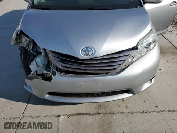 2016 Toyota Sienna Limited Premium with VIN 5TDDK3DC9GS142940, listed as a Copart auction lot 67657195 with 117,220 mi miles and Salvage title. Bid and sale history available at DreamBid. Image 12.