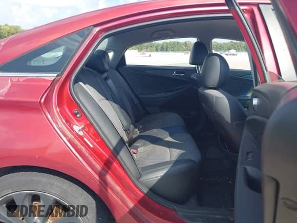 2011 Hyundai Sonata SE z VIN 5NPEC4AC9BH117790, wystawiony jako IAAI lot #43358678 z przebiegiem 126 275 mil mil oraz . Historia ofert i sprzedaży dostępna na DreamBid. Obrazek 8.