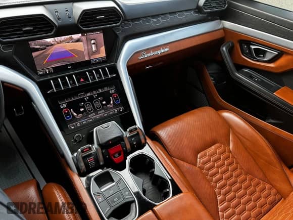 2019 Lamborghini Urus with VIN ZPBUA1ZLXKLA00924, listed as a Copart auction lot 50454635 with 44,906 mi miles and Clean title. Bid and sale history available at DreamBid. Image 9.