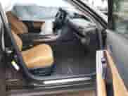 2019 Lexus IS 300 z VIN JTHC81D22K5035506, wystawiony jako IAAI lot #42436349 z przebiegiem 56 254 mil mil oraz . Historia ofert i sprzedaży dostępna na DreamBid. Obrazek 5.