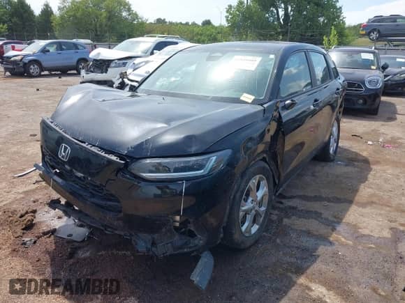 2024 Honda HR-V LX с VIN 3CZRZ1H39RM715655, выставлен на аукционе IAAI как лот 42949409 с пробегом 53 369 миль миль и . История ставок и продаж доступна на DreamBid. Изображение 2.