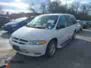 1998 Dodge Caravan LE with VIN 1B4GP54L7WB698340, listed as a IAAI auction lot 41252162 with 99,073 mi miles and . Bid and sale history available at DreamBid. Image 2.