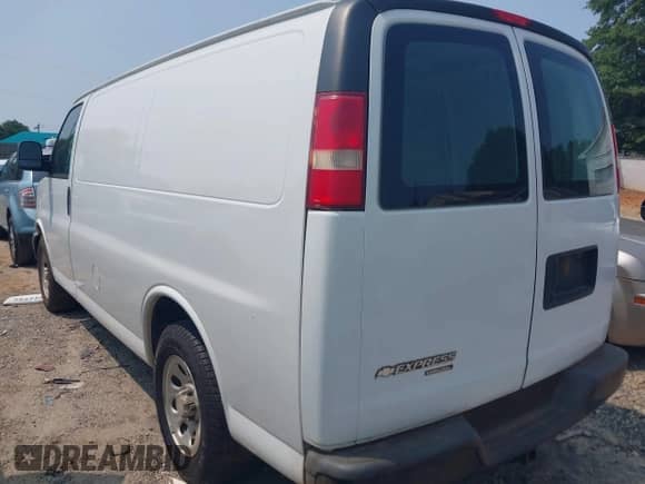 2011 Chevrolet Express Cargo with VIN 1GCSGAFX2B1112312, listed as a IAAI auction lot 42374896 with 140,571 mi miles and . Bid and sale history available at DreamBid. Image 3.