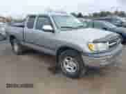 2002 Toyota Tundra SR5 z VIN 5TBBT44192S328536, wystawiony jako IAAI lot #43569766 z przebiegiem 261 352 mil mil oraz . Historia ofert i sprzedaży dostępna na DreamBid. Obrazek 1.