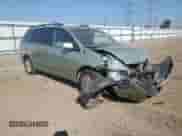 2010 Toyota Sienna XLE с VIN 5TDYK4CC8AS324290, выставлен на аукционе Copart как лот 81019885 с пробегом 130 506 миль миль и Списание • Salvage title. История ставок и продаж доступна на DreamBid. Изображение 4.