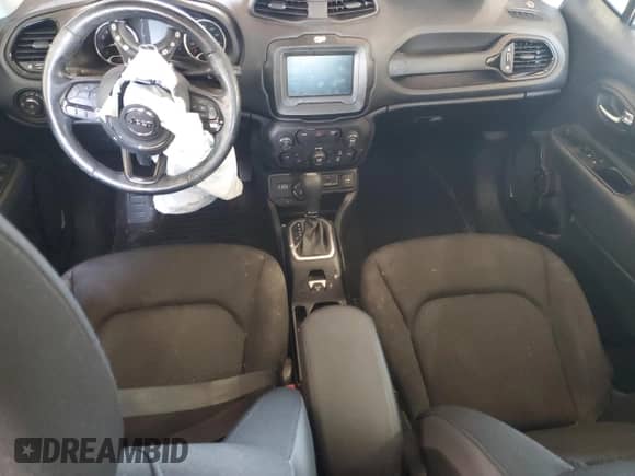 2018 Jeep Renegade Latitude с VIN ZACCJBBB9JPG98687, выставлен на аукционе Copart как лот 67727695 с пробегом Не указан миль и Списание • Salvage title. История ставок и продаж доступна на DreamBid. Изображение 8.