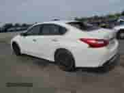 2016 Nissan Altima SR z VIN 1N4AL3AP2GN378588, wystawiony jako Copart lot #81831445 z przebiegiem 111 088 mil mil oraz Szkoda całkowita • Salvage title. Historia ofert i sprzedaży dostępna na DreamBid. Obrazek 2.