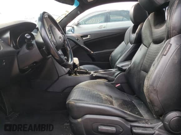 2013 Hyundai Genesis Coupe R-Spec z VIN KMHHU6KJ4DU093471, wystawiony jako Copart lot #60106265 z przebiegiem Nie podano mil oraz Szkoda całkowita • Salvage title. Historia ofert i sprzedaży dostępna na DreamBid. Obrazek 7.