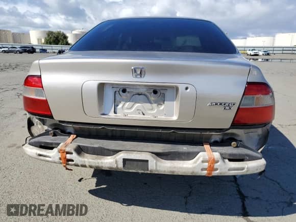 1995 Honda Accord LX z VIN 1HGCD5638SA090464, wystawiony jako Copart lot #48593965 z przebiegiem 142 003 mil mil oraz Czysty tytuł • Clean title. Historia ofert i sprzedaży dostępna na DreamBid. Obrazek 6.