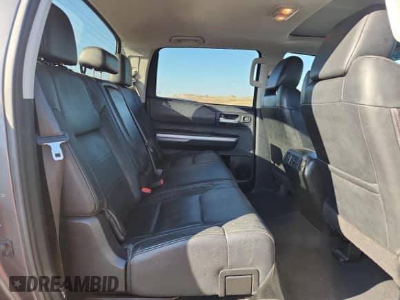 2014 Toyota Tundra Limited z VIN 5TFHY5F11EX349725, wystawiony jako Copart lot #85866175 z przebiegiem 77 583 mil mil oraz Szkoda całkowita • Salvage title. Historia ofert i sprzedaży dostępna na DreamBid. Obrazek 10.