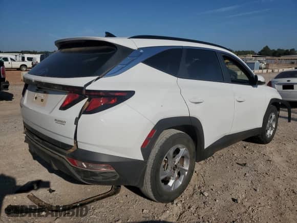 2024 Hyundai Tucson SEL z VIN 5NMJB3DE5RH332213, wystawiony jako Copart lot #80350785 z przebiegiem 43 260 mil mil oraz Szkoda całkowita • Salvage title. Historia ofert i sprzedaży dostępna na DreamBid. Obrazek 3.