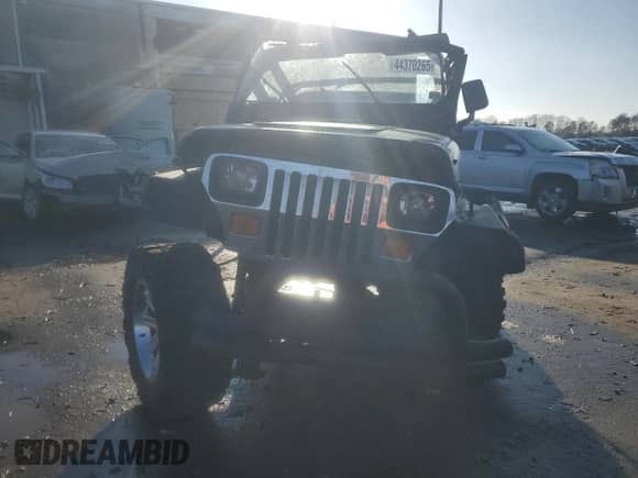 1989 Jeep Wrangler с VIN 2J4FY59T9KJ127117, выставлен на аукционе Copart как лот 44370265 с пробегом 305 788 миль миль и Списание • Salvage title. История ставок и продаж доступна на DreamBid. Изображение 5.