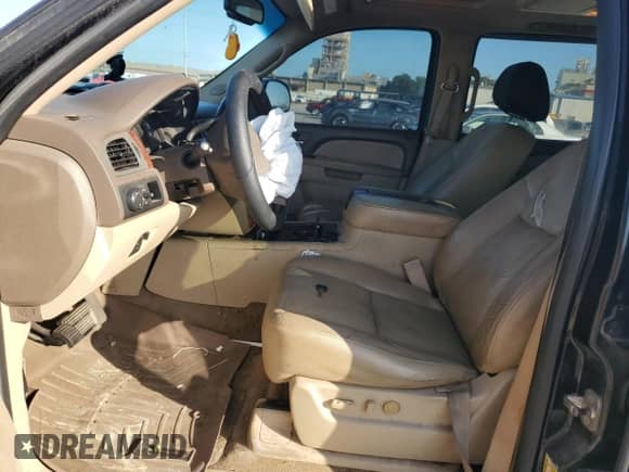 2011 Chevrolet Suburban LTZ with VIN 1GNSCKE05BR320599, listed as a Copart auction lot 64181955 with 196,199 mi miles and Salvage title. Bid and sale history available at DreamBid. Image 7.