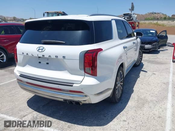 2023 Hyundai Palisade Calligraphy с VIN KM8R74GE4PU593825, выставлен на аукционе IAAI как лот 42554154 с пробегом 20 566 миль миль и . История ставок и продаж доступна на DreamBid. Изображение 4.