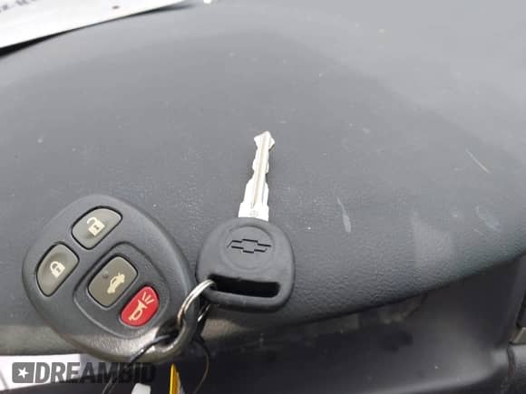 2012 Chevrolet Impala Police Police z VIN 2G1WD5E33C1178288, wystawiony jako IAAI lot #42121101 z przebiegiem 160 205 mil mil oraz . Historia ofert i sprzedaży dostępna na DreamBid. Obrazek 11.