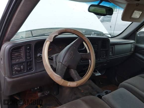 2005 Chevrolet Silverado 3500 с VIN 1GCHK39U75E196856, выставлен на аукционе IAAI как лот 42270278 с пробегом Не указан миль и . История ставок и продаж доступна на DreamBid. Изображение 17.