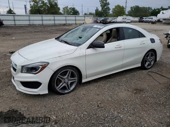 2014 Mercedes-Benz CLA 250 с VIN WDDSJ4GB1EN145472, выставлен на аукционе Copart как лот 71837685 с пробегом Не указан миль и Чистый • Clean title. История ставок и продаж доступна на DreamBid. Изображение 1.