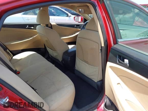 2014 Hyundai Sonata GLS z VIN 5NPEB4AC6EH944797, wystawiony jako IAAI lot #42869834 z przebiegiem 75 836 mil mil oraz . Historia ofert i sprzedaży dostępna na DreamBid. Obrazek 8.