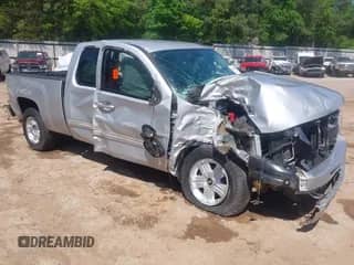 2011 Chevrolet Silverado 1500 LTZ z VIN 1GCRKTE36BZ160467, wystawiony jako IAAI lot #41955738 z przebiegiem Nie podano mil oraz . Historia ofert i sprzedaży dostępna na DreamBid. Obrazek 1.