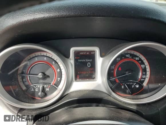 2017 Dodge Journey SE z VIN 3C4PDCAB8HT568175, wystawiony jako Copart lot #85092875 z przebiegiem 129 727 mil mil oraz Czysty tytuł • Clean title. Historia ofert i sprzedaży dostępna na DreamBid. Obrazek 9.