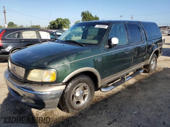 2003 Ford F-150 XLT с VIN 1FTRW07L83KB29330, выставлен на аукционе Copart как лот 71307655 с пробегом Не указан миль и Списание • Salvage title. История ставок и продаж доступна на DreamBid. Изображение 1.