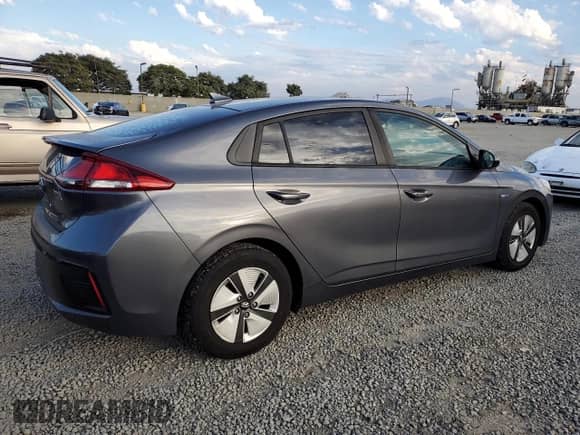 2018 Hyundai Ioniq Blue z VIN KMHC65LC6JU084443, wystawiony jako Copart lot #89550025 z przebiegiem 111 116 mil mil oraz Szkoda całkowita • Salvage title. Historia ofert i sprzedaży dostępna na DreamBid. Obrazek 3.