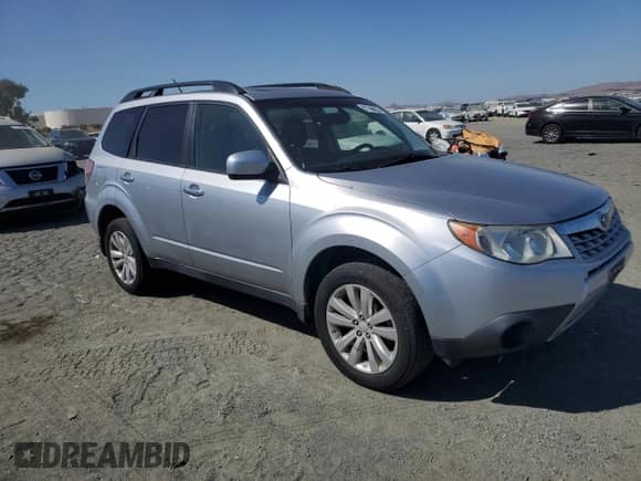 2013 Subaru Forester X Premium z VIN JF2SHADC8DH421176, wystawiony jako Copart lot #81766085 z przebiegiem 119 778 mil mil oraz Szkoda całkowita • Salvage title. Historia ofert i sprzedaży dostępna na DreamBid. Obrazek 4.