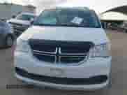 2017 Dodge Grand Caravan SE z VIN 2C4RDGBG6HR666019, wystawiony jako IAAI lot #43219716 z przebiegiem 103 761 mil mil oraz . Historia ofert i sprzedaży dostępna na DreamBid. Obrazek 6.