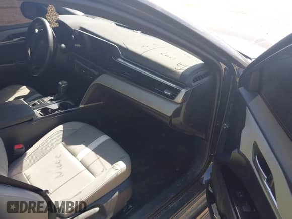 2025 Toyota Camry SE with VIN 4T1DAACK3SU564721, listed as a IAAI auction lot 43041281 with 34,950 mi miles and . Bid and sale history available at DreamBid. Image 5.