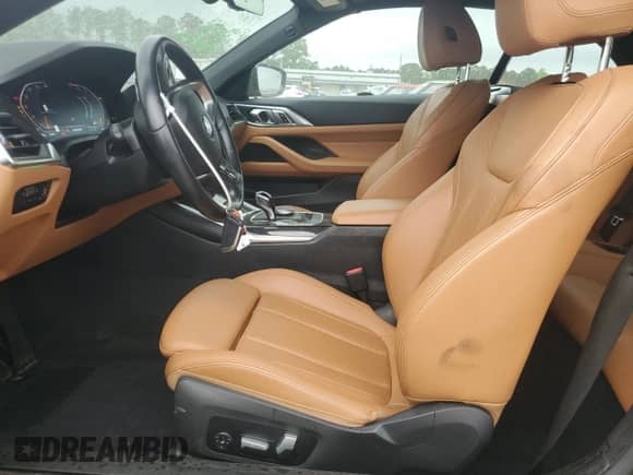 2023 BMW 4 Series 430i z VIN WBA23AT0XPCM11087, wystawiony jako Copart lot #54893025 z przebiegiem 35 703 mil mil oraz Czysty tytuł • Clean title. Historia ofert i sprzedaży dostępna na DreamBid. Obrazek 7.