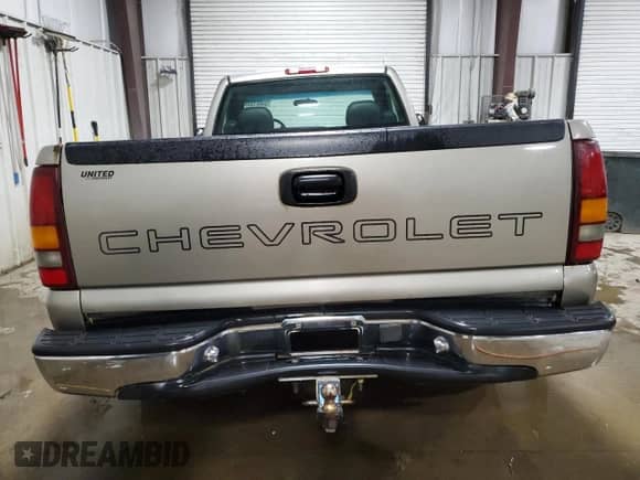 2001 Chevrolet Silverado 1500 with VIN 1GCEK14V31E107639, listed as a Copart auction lot 54861535 with 252,906 mi miles and Salvage title. Bid and sale history available at DreamBid. Image 6.