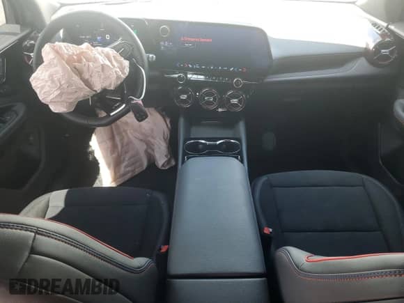 2024 Chevrolet Blazer EV eAWD RS z VIN 3GNKDCRJ1RS267655, wystawiony jako Copart lot #62942385 z przebiegiem 2 703 mil mil oraz Szkoda całkowita • Salvage title. Historia ofert i sprzedaży dostępna na DreamBid. Obrazek 8.