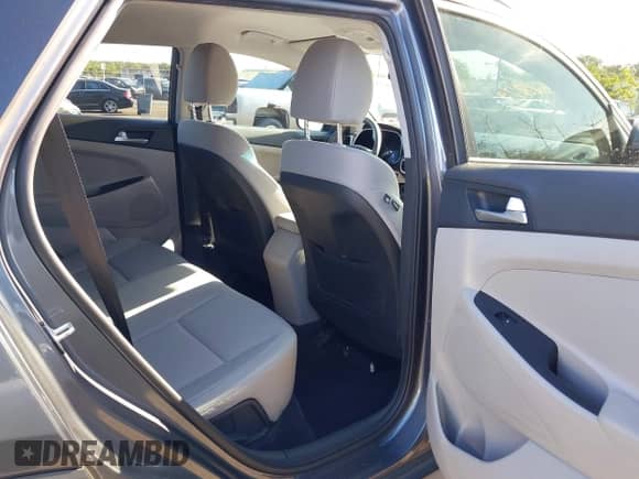 2019 Hyundai Tucson Value с VIN KM8J3CA49KU038347, выставлен на аукционе IAAI как лот 43161879 с пробегом 71 296 миль миль и . История ставок и продаж доступна на DreamBid. Изображение 8.