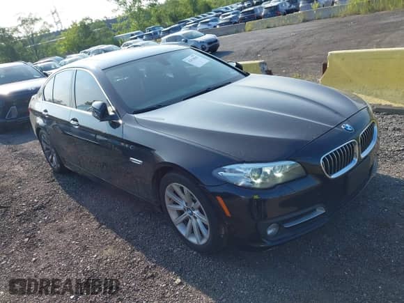 2015 BMW 5 Series 535i xDrive with VIN WBA5B3C58FD545855, listed as a IAAI auction lot 42818045 with 81,521 mi miles and . Bid and sale history available at DreamBid. Image 1.
