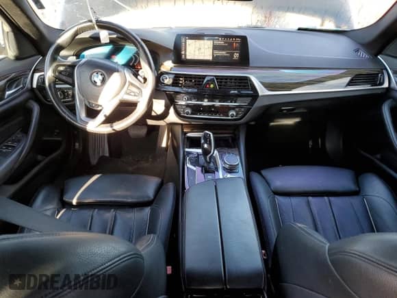 2020 BMW 5 Series 530i xDrive z VIN WBAJR7C07LWW65409, wystawiony jako Copart lot #84453355 z przebiegiem 112 130 mil mil oraz Szkoda całkowita • Salvage title. Historia ofert i sprzedaży dostępna na DreamBid. Obrazek 8.