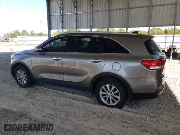 2017 Kia Sorento LX with VIN 5XYPGDA55HG205203, listed as a Copart auction lot 81487405 with 143,600 mi miles and Clean title. Bid and sale history available at DreamBid. Image 2.