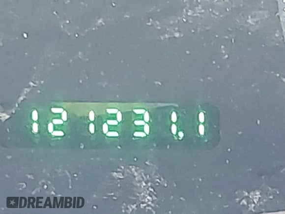 2000 Ford F-150 XL z VIN 1FTZX1722YNB41747, wystawiony jako IAAI lot #43424101 z przebiegiem 121 231 mil mil oraz . Historia ofert i sprzedaży dostępna na DreamBid. Obrazek 12.